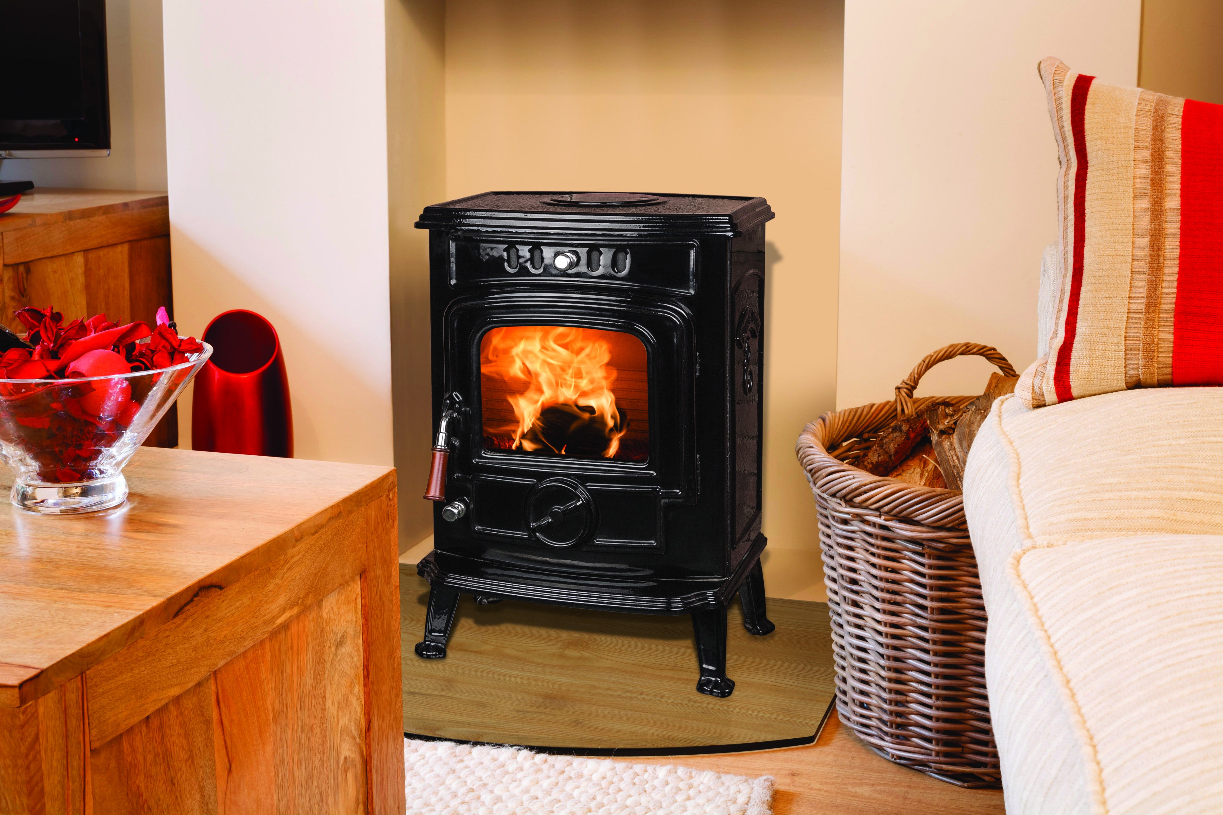 Image of Robin 5 kW Free Standing Stove in black enamel